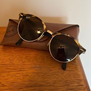 Ray-ban sunglasses with case